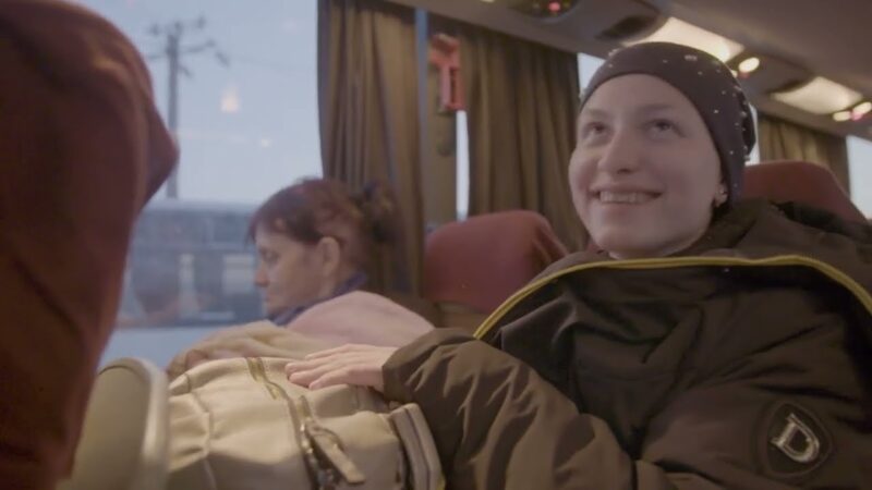 Ukraine Relief, World Vision - YouTube-iZQb7vbJlLs